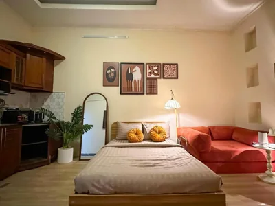 Standard Studio — Memories Stay Thủ Khoa Huân - Steps to Nguyen Hue Walking Street